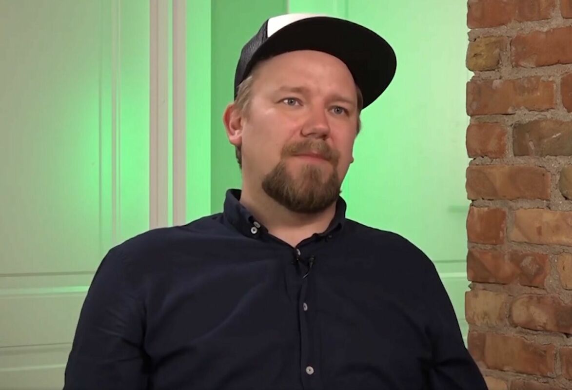 Nauris Brikmanis, 360TV šova "Ģimene burkā" ekrānšāviņš Nauris Brikmanis, 360TV šova "Ģimene burkā" ekrānšāviņš