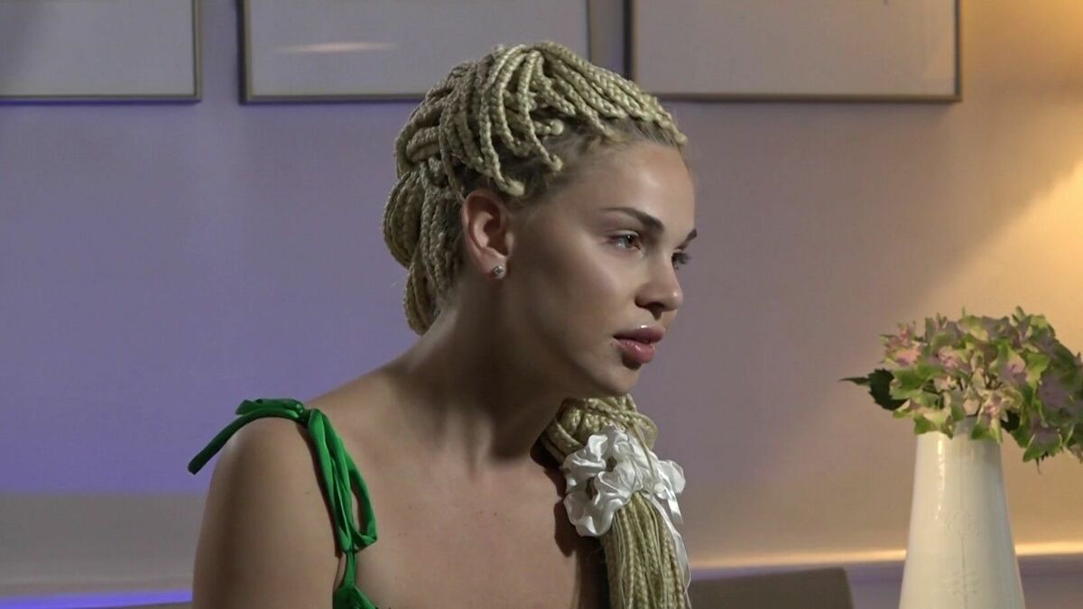 Samanta Tīna, "STV Pirmā!" šova "Slavenības. Bez filtra" ekrānuzņēmums Samanta Tīna, "STV Pirmā!" šova "Slavenības. Bez filtra" ekrānuzņēmums