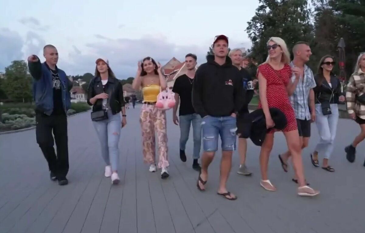 "Kemperšova" dalībnieki, "STV Pirmā!" šova "Mīla kemperī" ekrānšāviņš "Kemperšova" dalībnieki, "STV Pirmā!" šova "Mīla kemperī" ekrānšāviņš