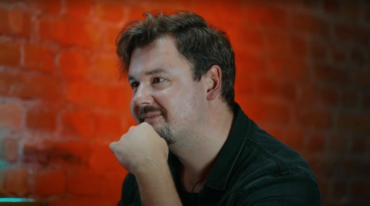Mūziķis Valters Pūce, "YouTube" šova "Pāļa bazars" ekrānšāviņš Mūziķis Valters Pūce, "YouTube" šova "Pāļa bazars" ekrānšāviņš