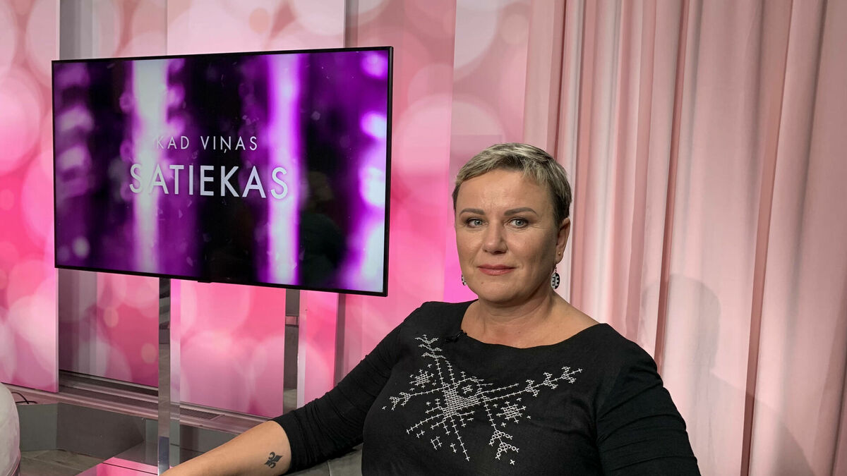 Linda Mūrniece viesojas STV Pirmā! šovā "Kad viņas satiekas", publicitātes foto Linda Mūrniece viesojas STV Pirmā! šovā "Kad viņas satiekas", publicitātes foto