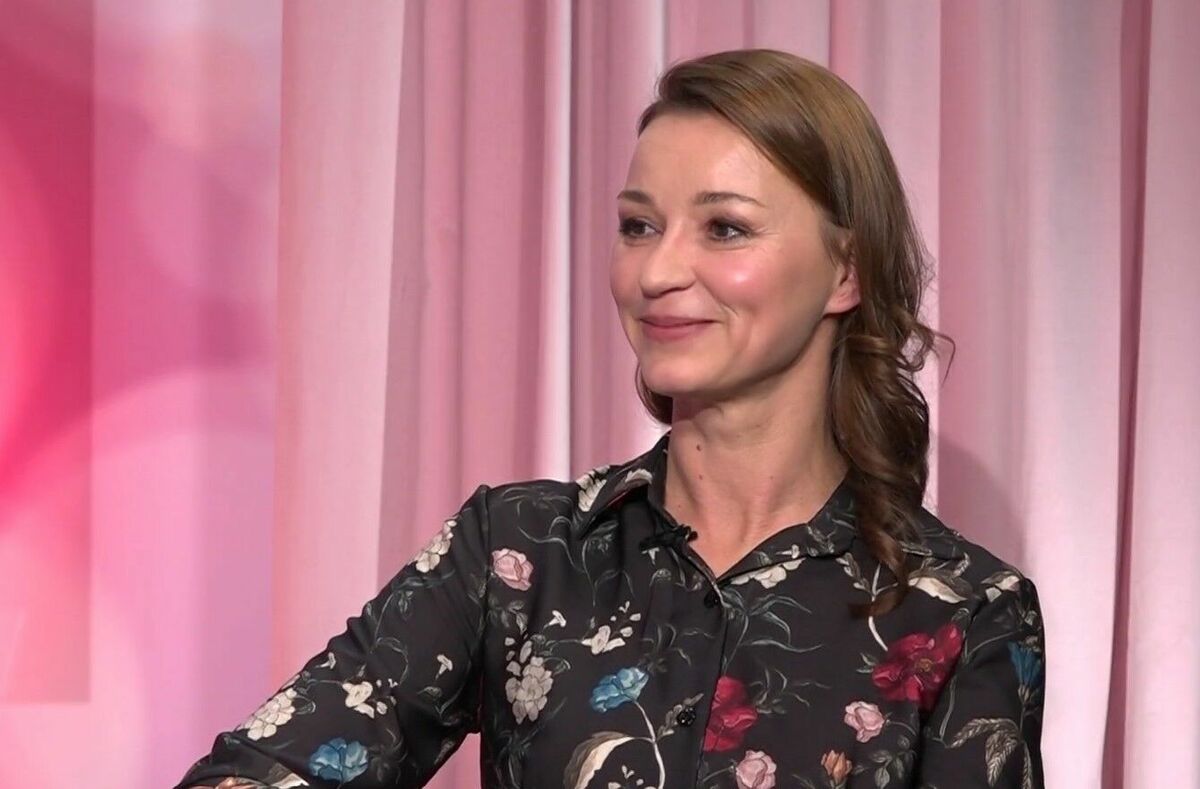 Dziedātāja Marija Naumova, "STV Pirmā!" šova "Kad viņas satiekas" ekrānšāviņš Dziedātāja Marija Naumova, "STV Pirmā!" šova "Kad viņas satiekas" ekrānšāviņš