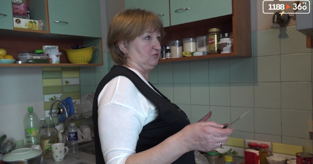 Uģa Kuģa mamma, ekrānšāviņš "Ģimene burkā" Uģa Kuģa mamma, ekrānšāviņš "Ģimene burkā"