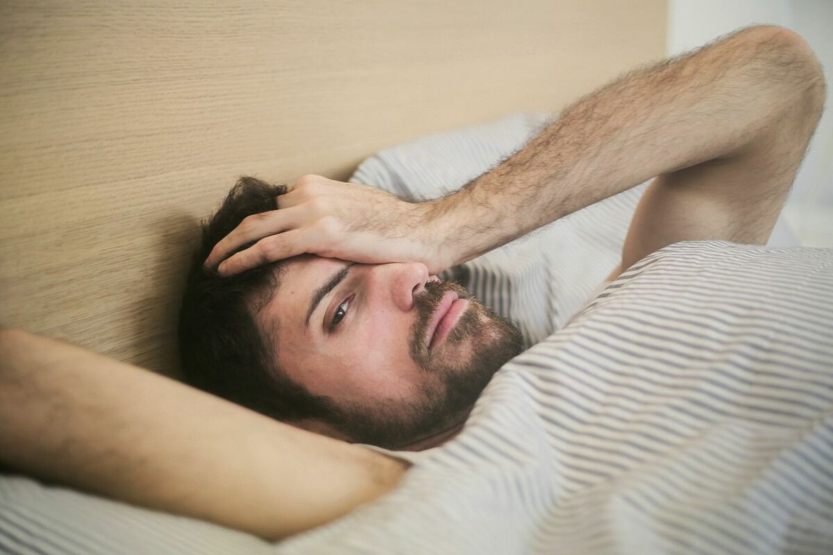 Paģiras, Photo by Andrea Piacquadio: https://www.pexels.com/photo/pensive-man-lying-in-bed-in-morning-3771050/ Paģiras, Photo by Andrea Piacquadio: https://www.pexels.com/photo/pensive-man-lying-in-bed-in-morning-3771050/