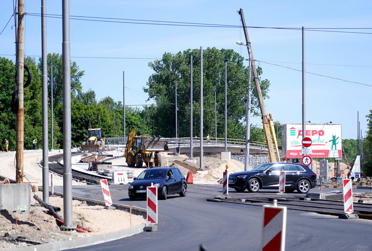 Brasas tilta būvniecība šī gada jūnijā. Foto: Zane Bitere/LETA Brasas tilta būvniecība šī gada jūnijā. Foto: Zane Bitere/LETA