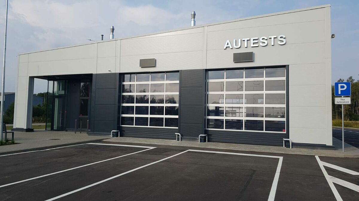 VAS "Ceļu satiksmes drošības direkcija" (CSDD) tehniskās apskates stacija Tukumā. Foto: CSDD VAS "Ceļu satiksmes drošības direkcija" (CSDD) tehniskās apskates stacija Tukumā. Foto: CSDD