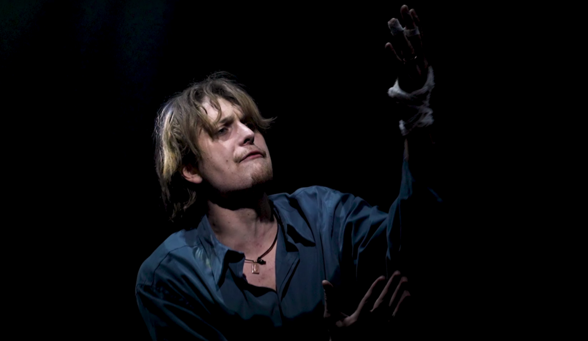 Otomārs Krišjānis Kariņš. Foto: Ekrānuzņēmums no videoklipa Otomārs Krišjānis Kariņš. Foto: Ekrānuzņēmums no videoklipa