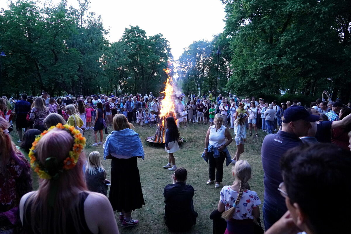 Jāņu pasākums "Līgo Rīga Grīziņkalnā!" 2023. gadā. Foto: Ieva Leiniša/LETA Jāņu pasākums "Līgo Rīga Grīziņkalnā!" 2023. gadā. Foto: Ieva Leiniša/LETA