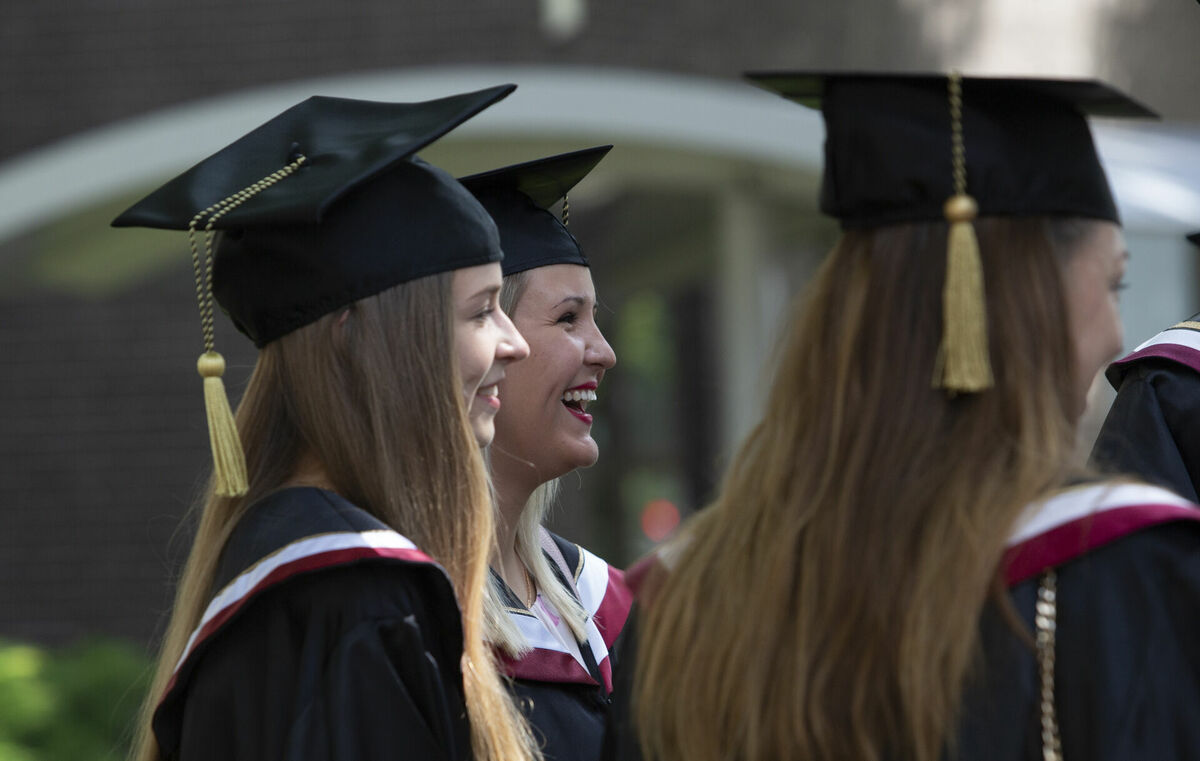 Rīgas Stradiņa universitātes absolventu izlaidums. Foto: Edijs Pālens/LETA Rīgas Stradiņa universitātes absolventu izlaidums. Foto: Edijs Pālens/LETA