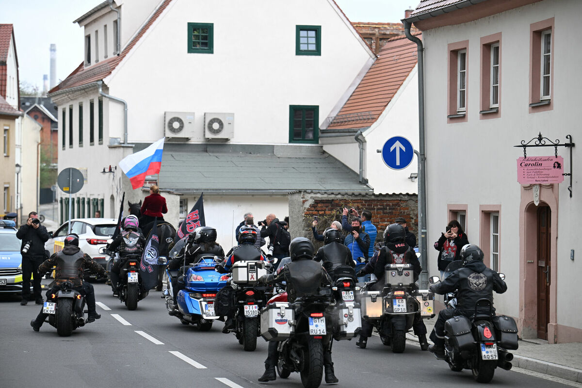 Motociklistu banda "Nakts vilki" ceļā uz Berlīni. Foto: REUTERS/Annegret Hilse Motociklistu banda "Nakts vilki" ceļā uz Berlīni. Foto: REUTERS/Annegret Hilse