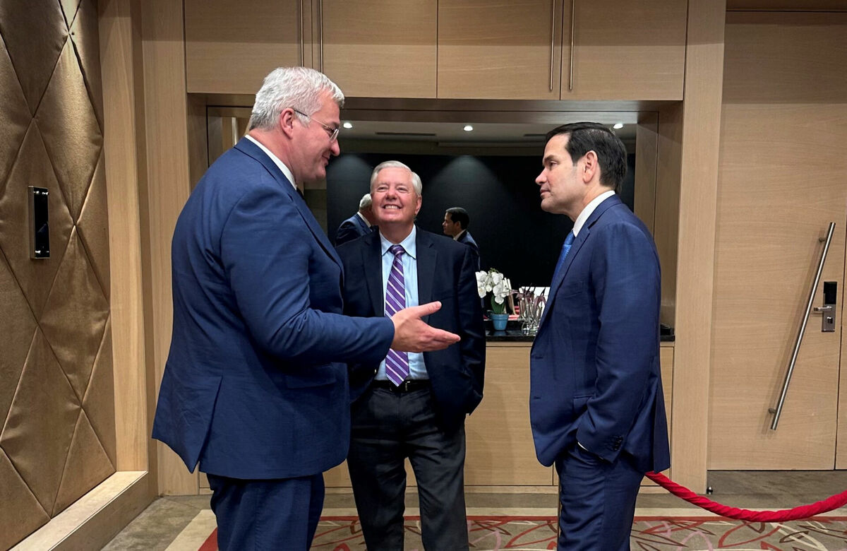 Andrijs Sibiha un Marko Rubio. Foto: Reuters/Scanpix Andrijs Sibiha un Marko Rubio. Foto: Reuters/Scanpix