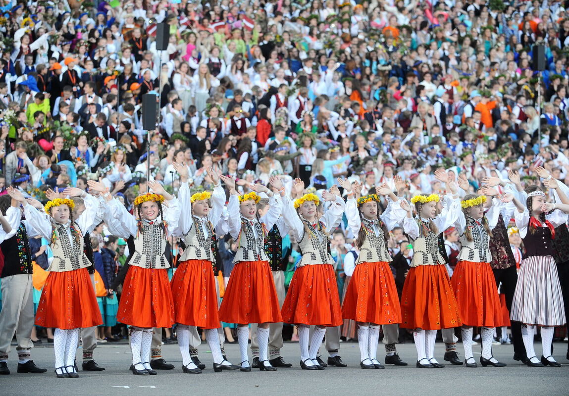 XI Latvijas skolu jaunatnes dziesmu un deju svētku noslēguma koncerts. Foto: Ieva Lūka/LETA XI Latvijas skolu jaunatnes dziesmu un deju svētku noslēguma koncerts. Foto: Ieva Lūka/LETA