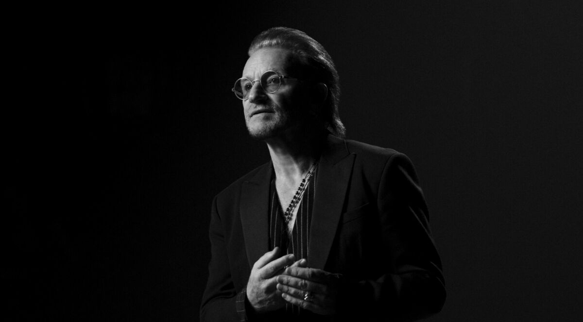 Rokgrupas U2 līderis Bono. Foto: Apple TV+ Rokgrupas U2 līderis Bono. Foto: Apple TV+