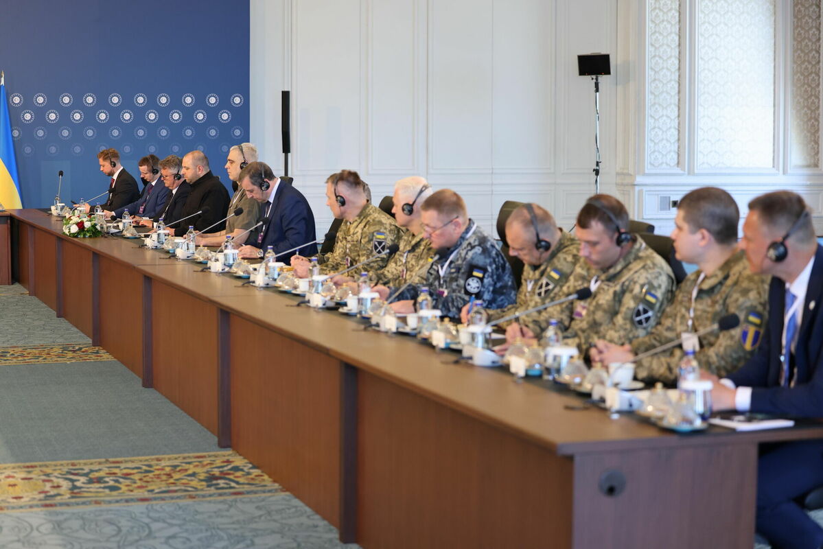 Ukrainas delegācija sarunās Stambulā. Foto: EPA/Murat Gok Ukrainas delegācija sarunās Stambulā. Foto: EPA/Murat Gok