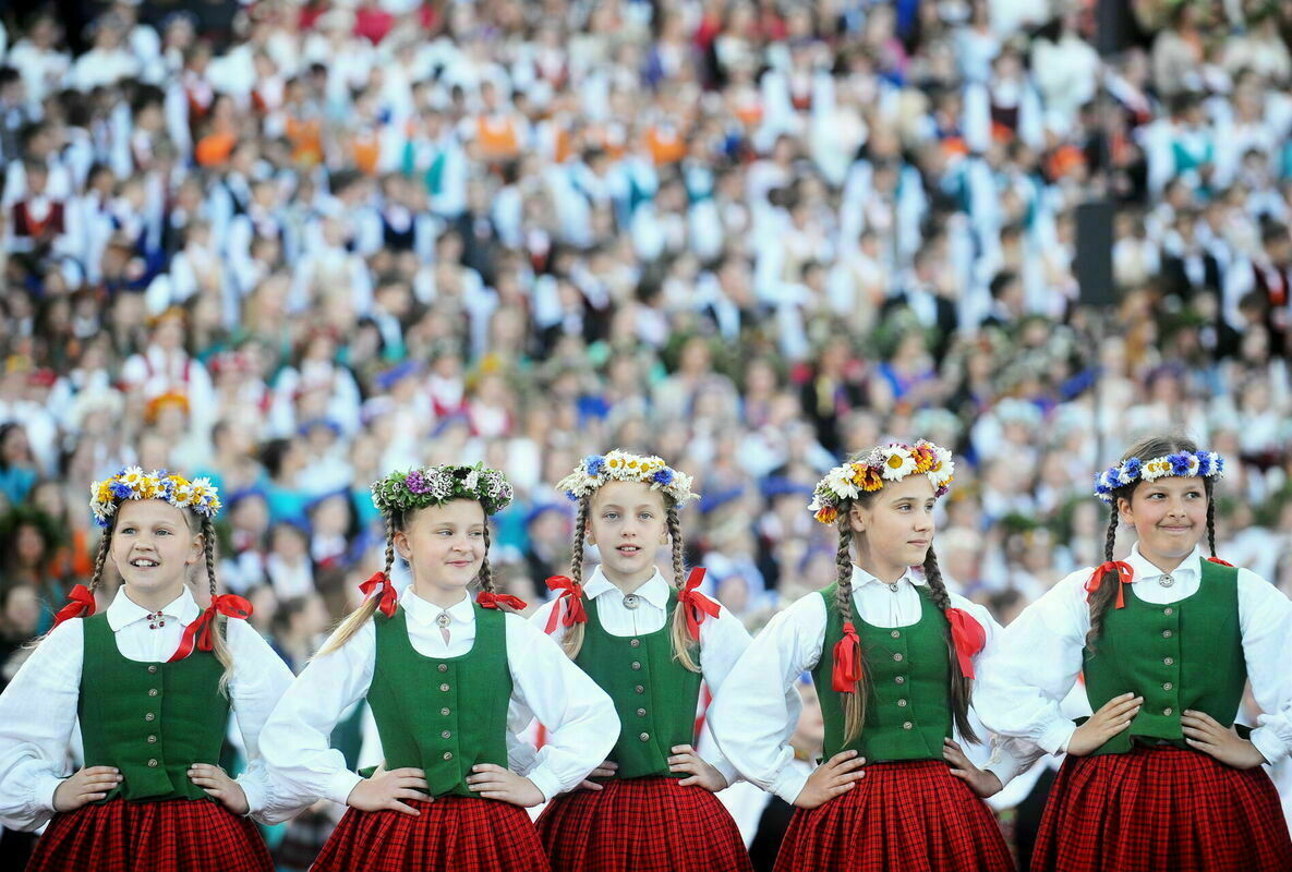 XI Latvijas skolu jaunatnes dziesmu un deju svētku noslēguma koncerts. Foto: Ieva Lūka/LETA XI Latvijas skolu jaunatnes dziesmu un deju svētku noslēguma koncerts. Foto: Ieva Lūka/LETA
