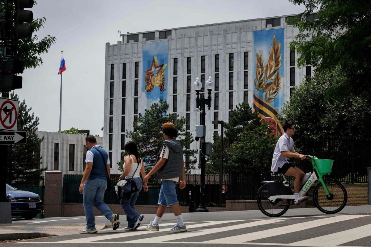 Krievijas vēstniecība Vašingtonā. Foto: Ting Shen / AFP / Scanpix Krievijas vēstniecība Vašingtonā. Foto: Ting Shen / AFP / Scanpix