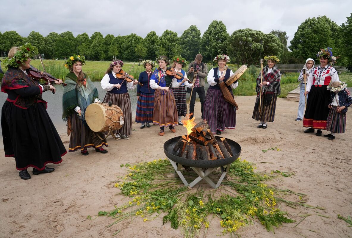 Ielīgošanas pasākums. Foto: LETA Ielīgošanas pasākums. Foto: LETA