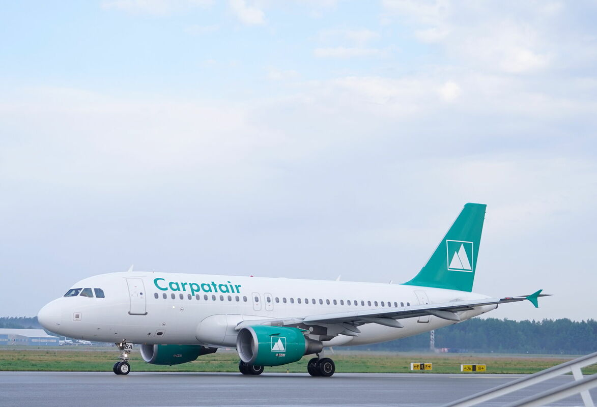"Carpatair" lidmašīna lidostā "Rīga". Foto: Paula Čurkste/LETA "Carpatair" lidmašīna lidostā "Rīga". Foto: Paula Čurkste/LETA