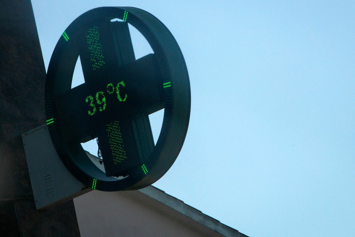 karstuma vilnis Eiropā. Foto: scanpix/CARLOS COSTA / AFP karstuma vilnis Eiropā. Foto: scanpix/CARLOS COSTA / AFP