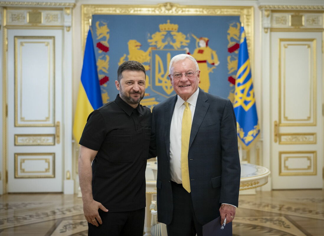 Volodimirs Zelenskis un Kīts Kellogs. Foto: EPA/PRESIDENTIAL PRESS SERVICE OF UKRAINE Volodimirs Zelenskis un Kīts Kellogs. Foto: EPA/PRESIDENTIAL PRESS SERVICE OF UKRAINE