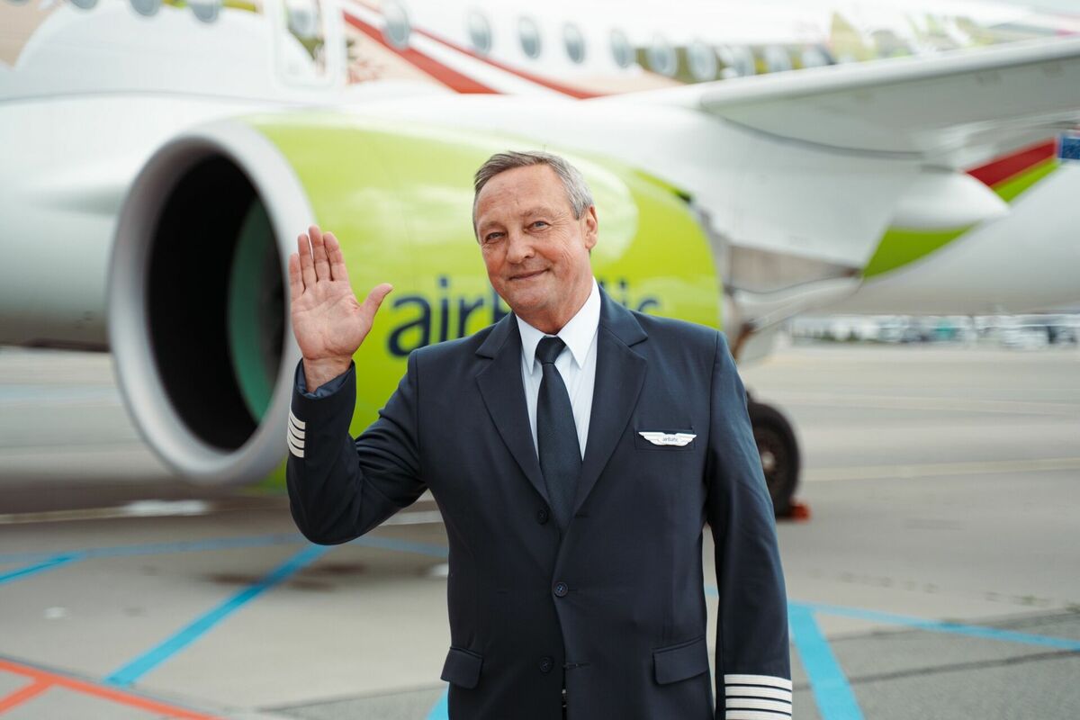 "airBaltic" pilots Aleksandrs. Foto: airBaltic "airBaltic" pilots Aleksandrs. Foto: airBaltic
