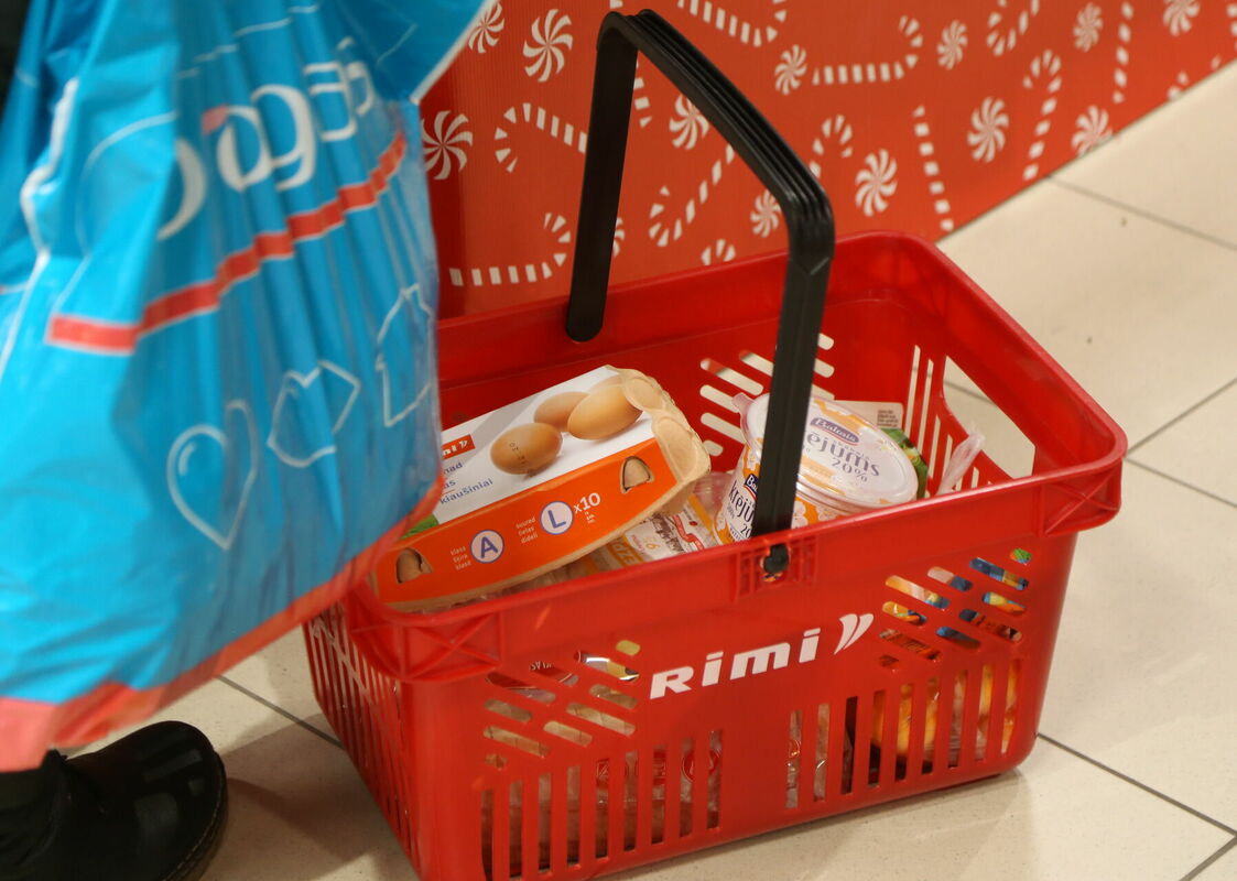 Iepirkumu grozs. Foto: LETA Iepirkumu grozs. Foto: LETA