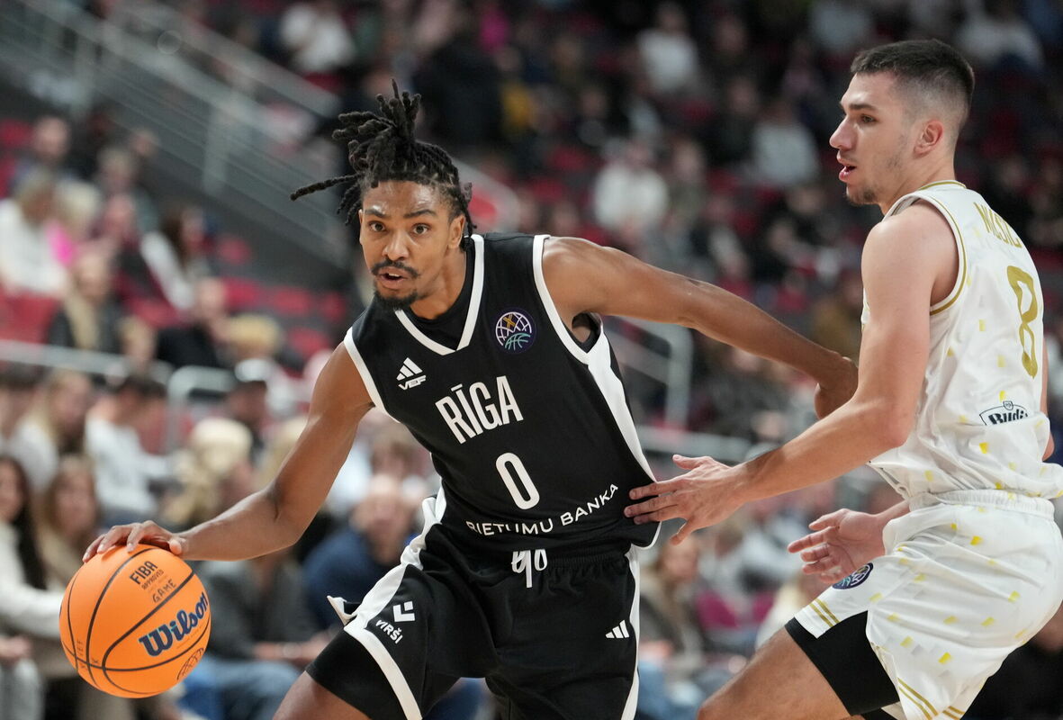 "VEF Rīga" spēlētājs Zairs Porters (no kreisās). Foto: Edijs Pālens/LETA "VEF Rīga" spēlētājs Zairs Porters (no kreisās). Foto: Edijs Pālens/LETA