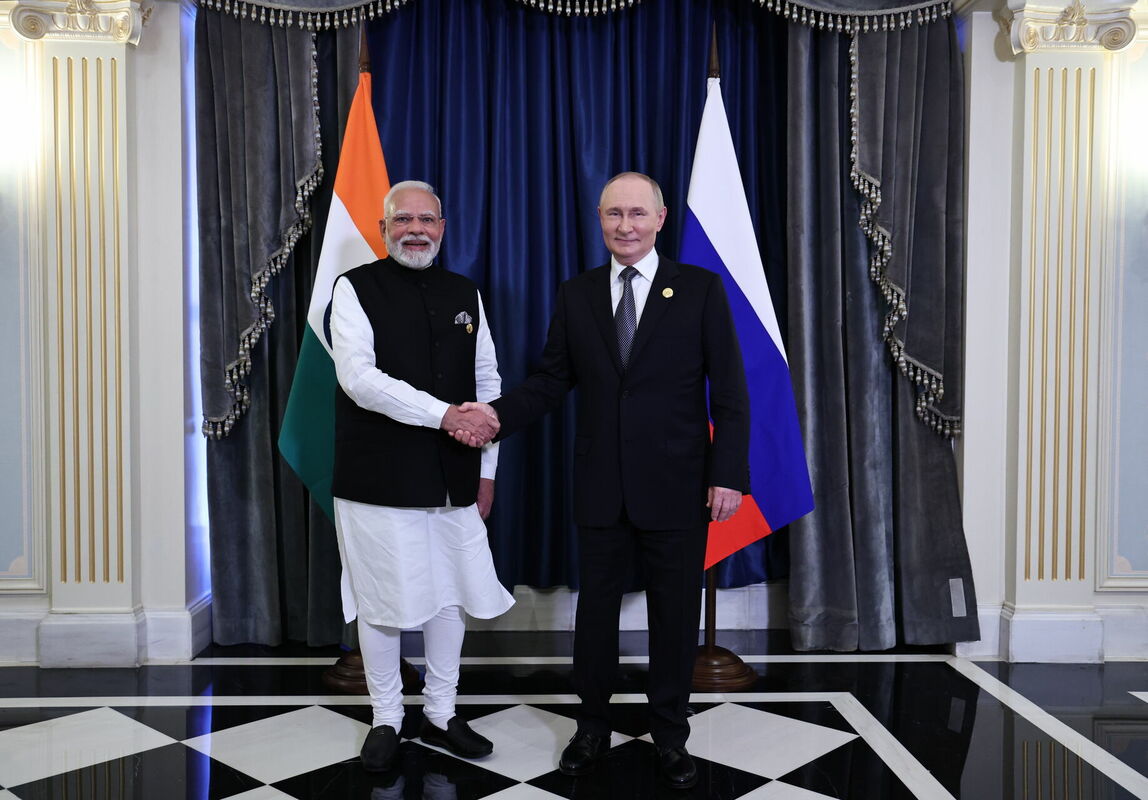 Narendra Modi un Vladimirs Putins. Foto: EPA/ALEXANDER KAZAKOV/SPUTNIK Narendra Modi un Vladimirs Putins. Foto: EPA/ALEXANDER KAZAKOV/SPUTNIK