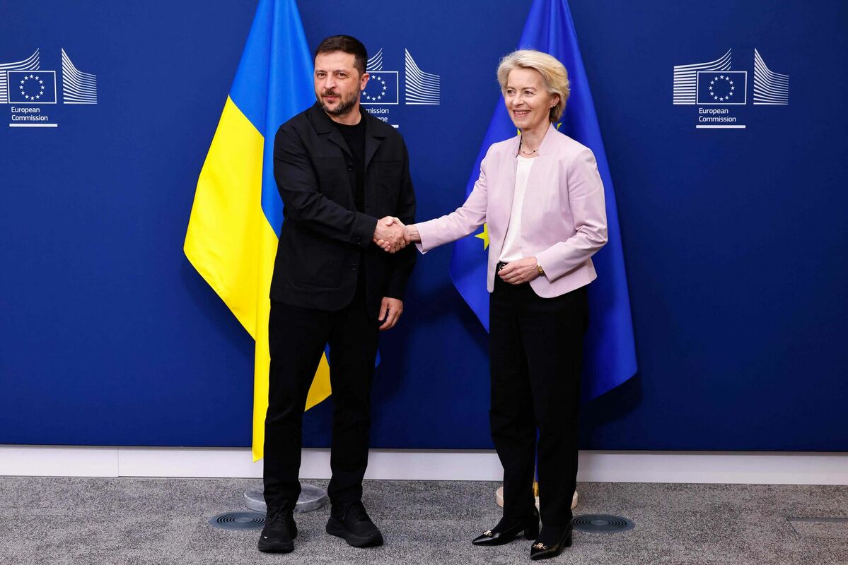 Volodimirs Zelenskis un Urzula fon der Leiena. Foto: Simon Wohlfahrt / AFP Volodimirs Zelenskis un Urzula fon der Leiena. Foto: Simon Wohlfahrt / AFP