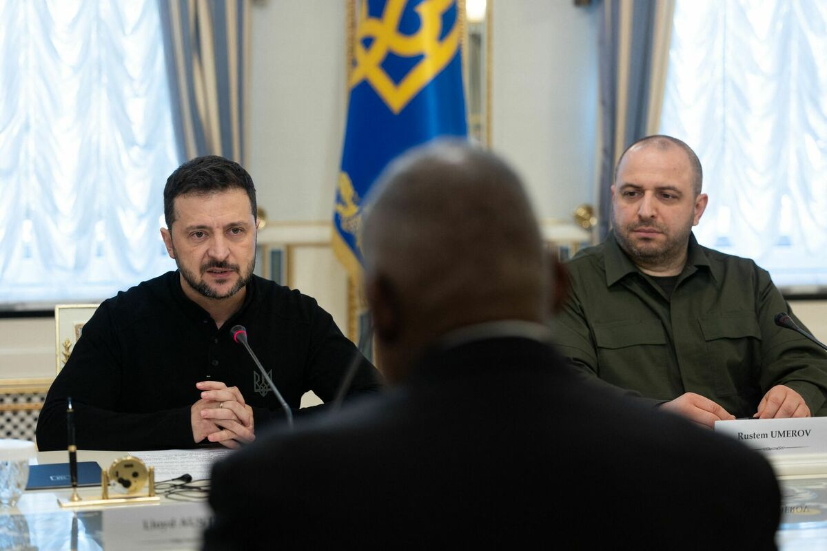 Volodimirs Zelenskis un Rustems Umerovs. Foto: UKRAINIAN PRESIDENTIAL PRESS SERVICE Volodimirs Zelenskis un Rustems Umerovs. Foto: UKRAINIAN PRESIDENTIAL PRESS SERVICE