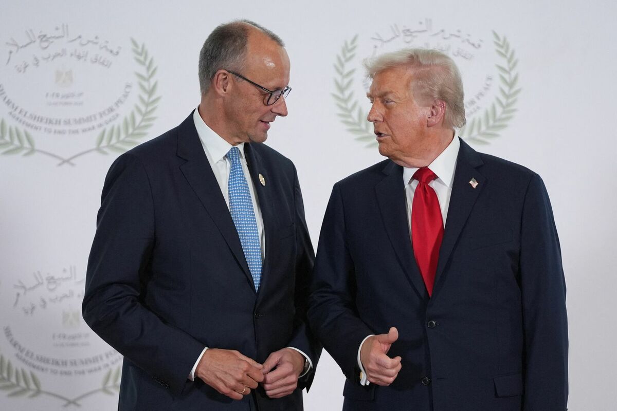 Frīdrihs Mercs un Donalds Tramps. Foto: Evan Vucci / POOL / AFP Frīdrihs Mercs un Donalds Tramps. Foto: Evan Vucci / POOL / AFP