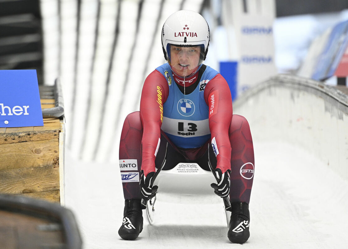 Kamaniņu braucēja Kendija Aparjode. Foto: AP Photo/Ekaterina Lyzlova Kamaniņu braucēja Kendija Aparjode. Foto: AP Photo/Ekaterina Lyzlova