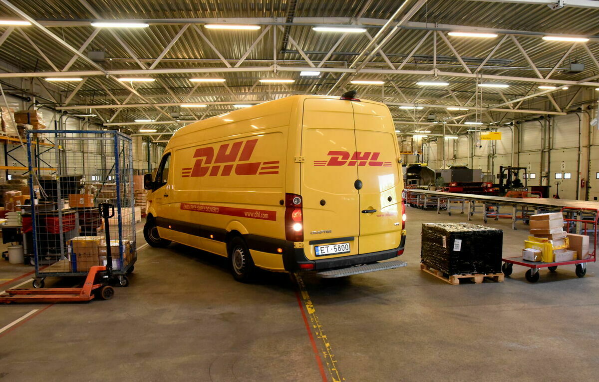 DHL busiņš. Foto: Paula Čurkste/LETA DHL busiņš. Foto: Paula Čurkste/LETA
