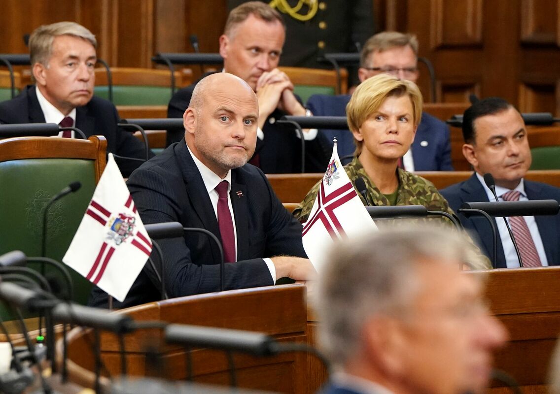 Latvijas Ministru prezidents Andris Kulbergs (no kreisās) un ārlietu ministre Baiba Braže. Foto: Paula Čurkste/LETA Latvijas Ministru prezidents Andris Kulbergs (no kreisās) un ārlietu ministre Baiba Braže. Foto: Paula Čurkste/LETA