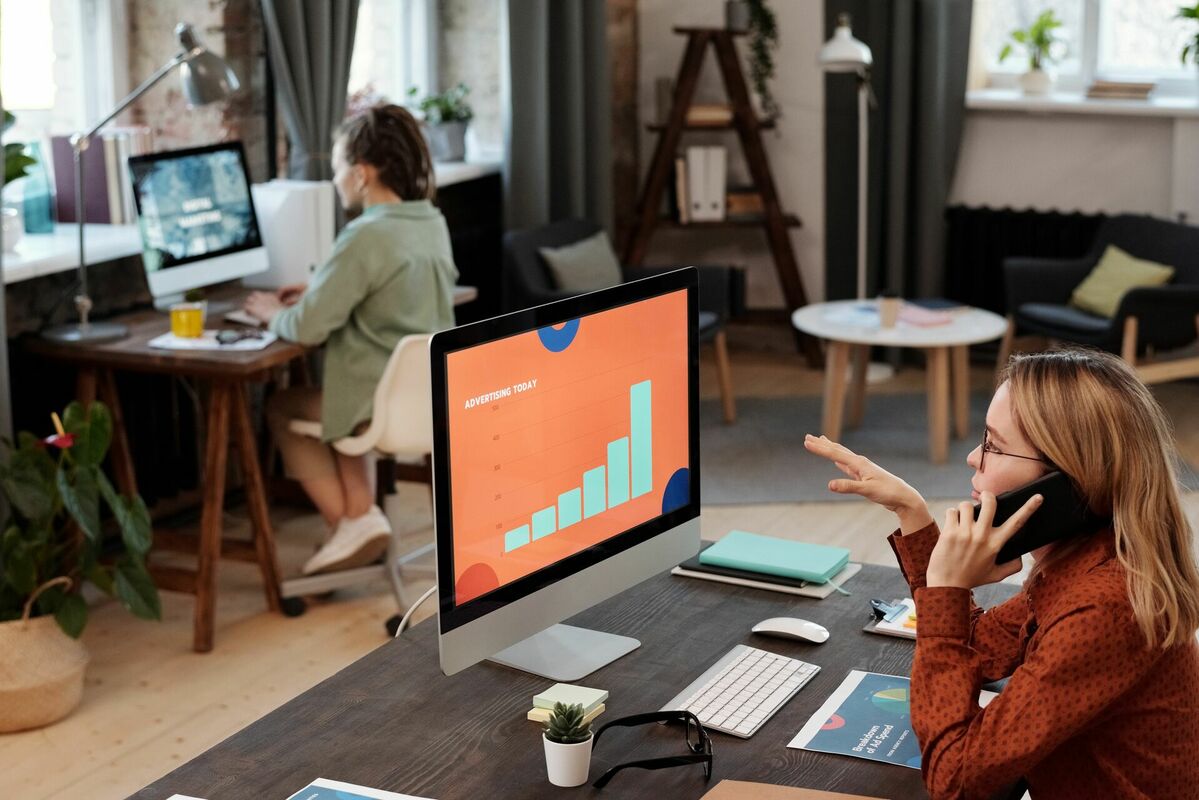 Kā digitālā mārketinga aģentūra palīdz uzņēmumam piesaistīt vairāk klientu? Foto: Mikael Blomkvist, Pexels.com Kā digitālā mārketinga aģentūra palīdz uzņēmumam piesaistīt vairāk klientu? Foto: Mikael Blomkvist, Pexels.com