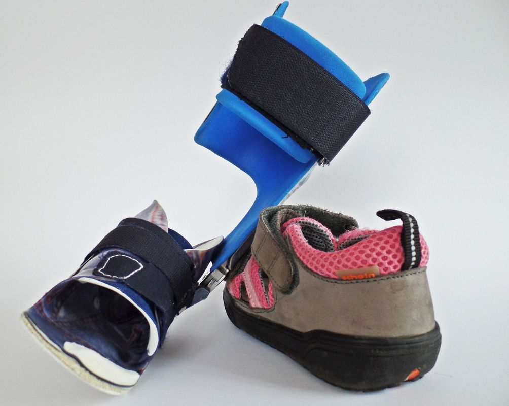pixabay.com Ortozes un ortopēdiskie apavi