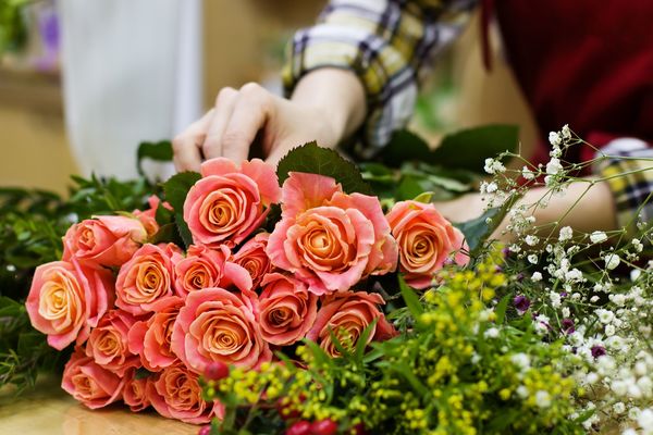 Grieztie ziedi, florists, Image by Anastasia Gepp from Pixabay 