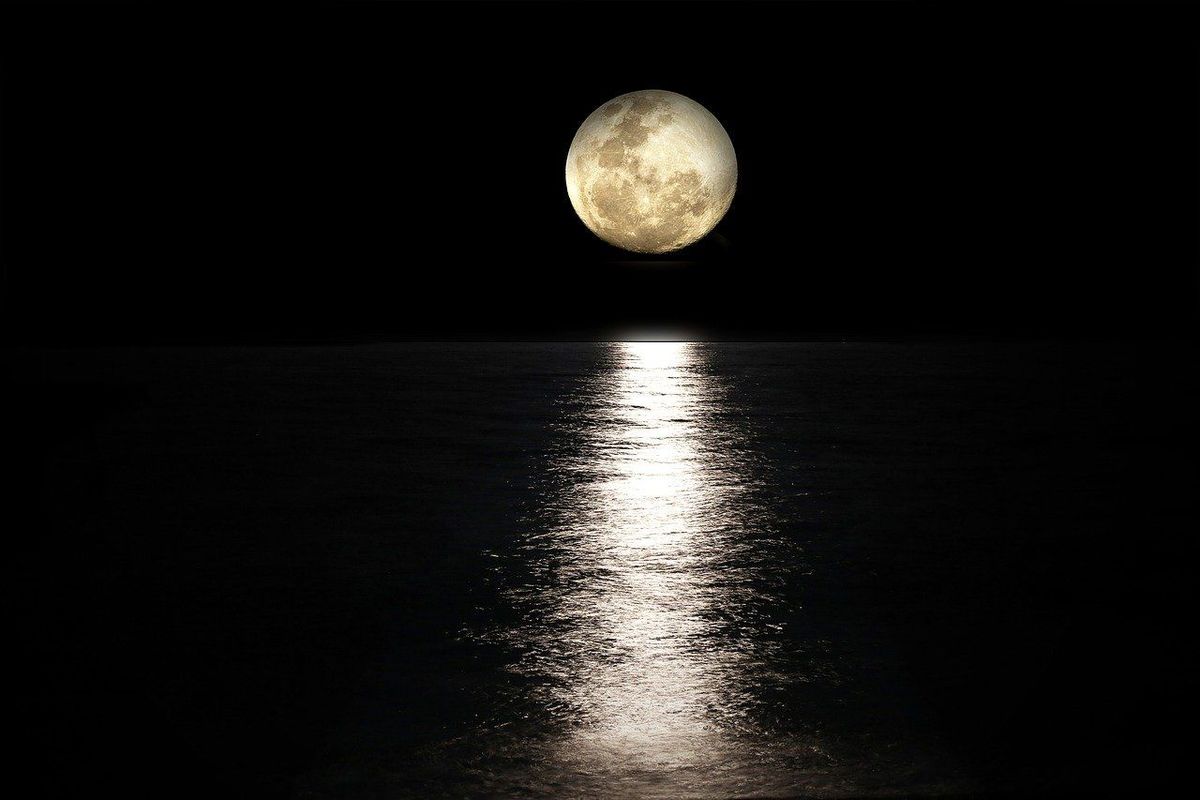 Pilnmēness, foto by photo-graphe, pixabay.com