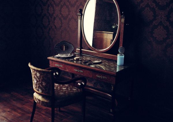 Sens istabas spogulis, foto no Pixabay