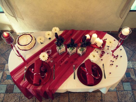 Svētku galds un dekori, foto - Pinterest