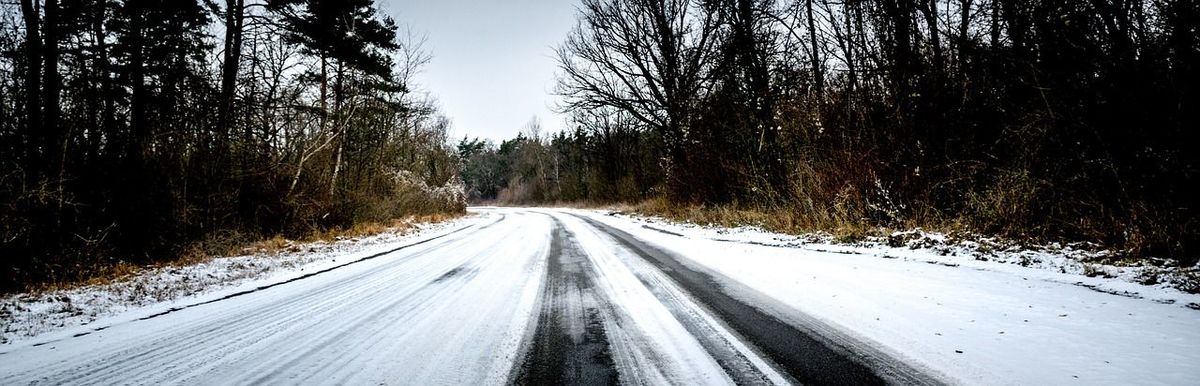 Uz ceļa ledus (Image by Hannes Hauptmann from Pixabay)