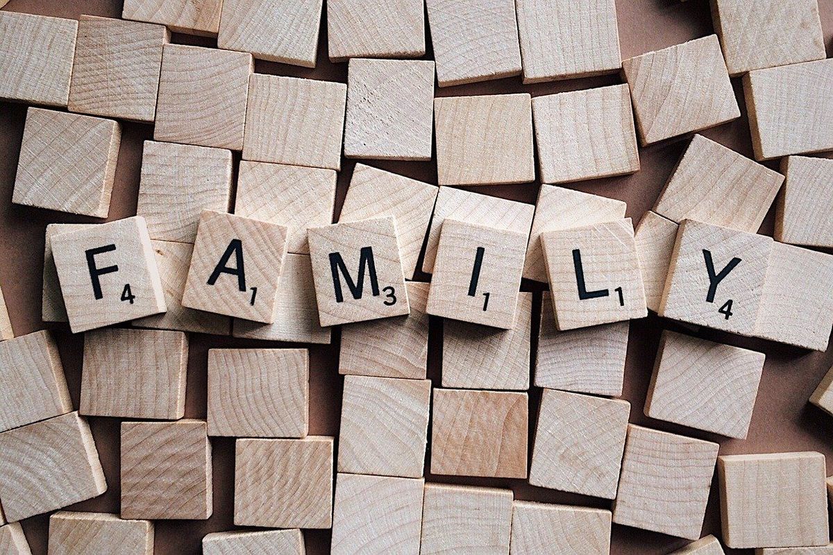 Ģimene, foto by Wokandapix, pixabay.com