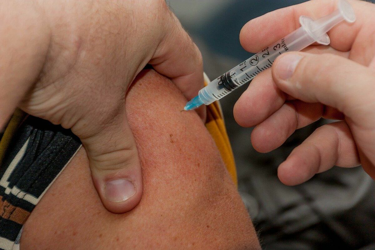 Vakcinācija, foto by huntlh, pixabay.com