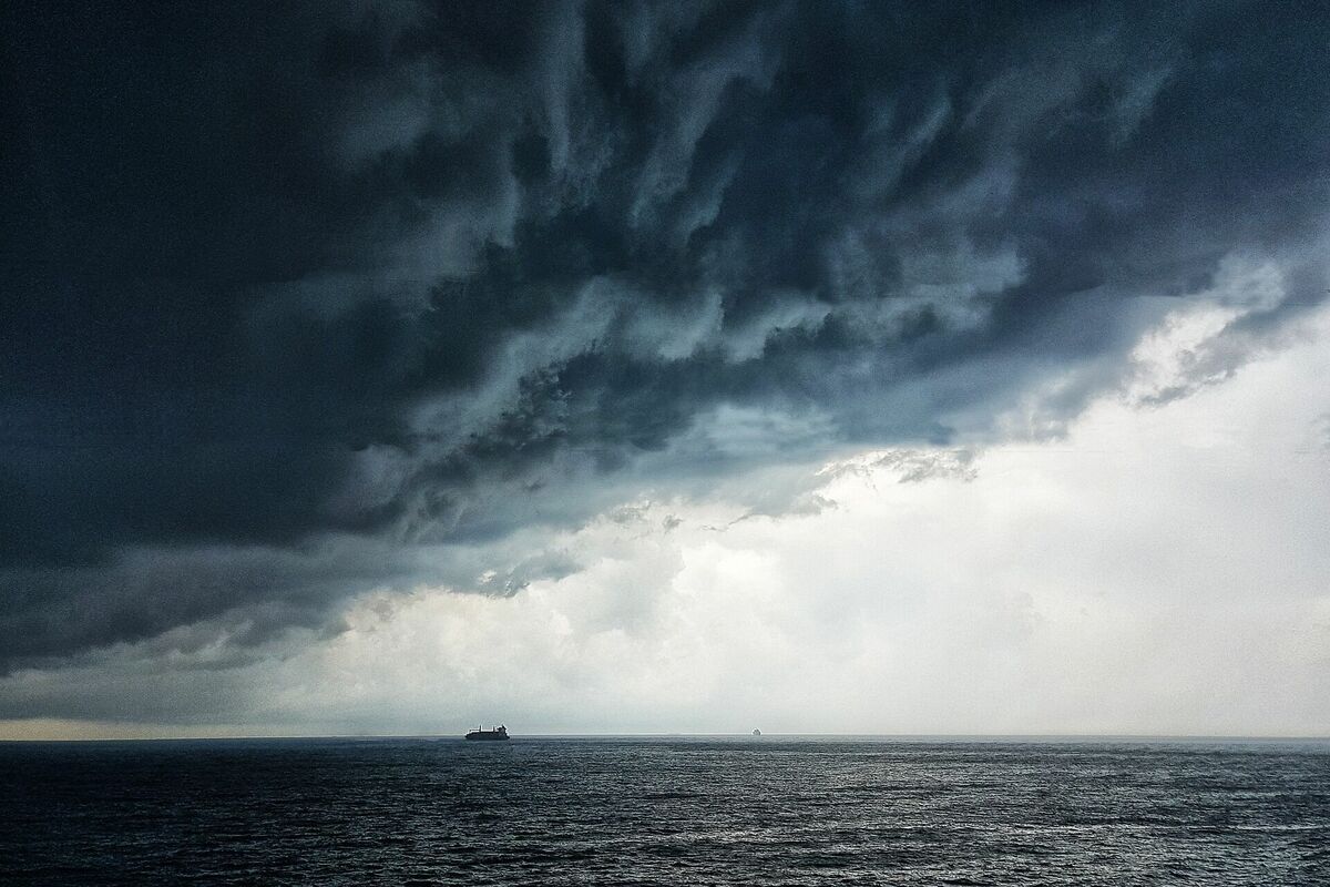 Negaiss virs jūras, Image by dexmac from Pixabay 