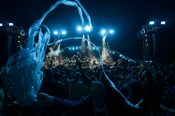 Ar trīs izpārdotiem koncertiem Mežaparka Lielajā estrādē izskan Instrumeni koncerti “Skaisti savāds”, foto Ģirts Ragelis