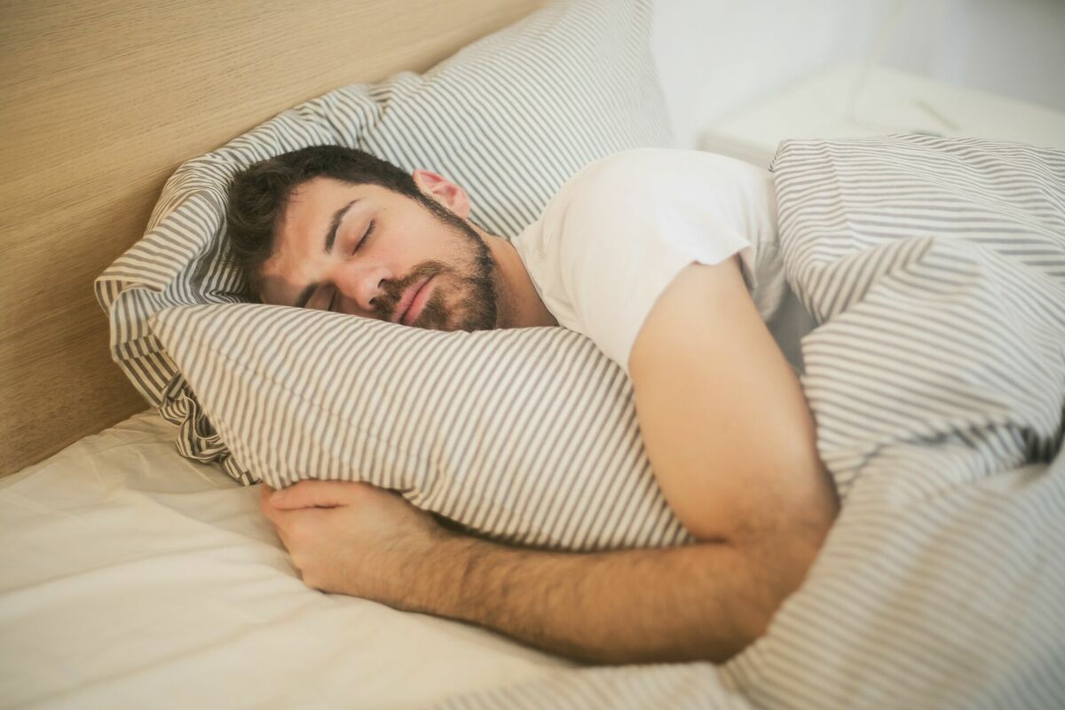 Kvalitatīvs miegs, Photo by Andrea Piacquadio from Pexels