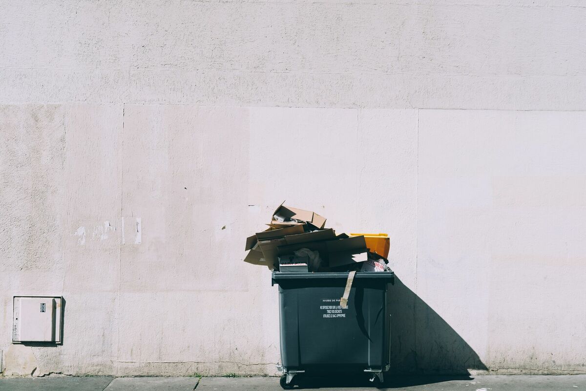 Atkritumu apsaimniekošana, Photo by Jilbert Ebrahimi on Unsplash