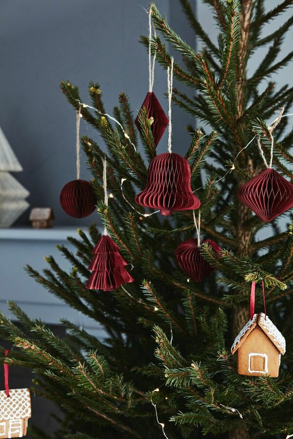 Dabīgi izrotāta ziemassvētku egle, foto: IKEA