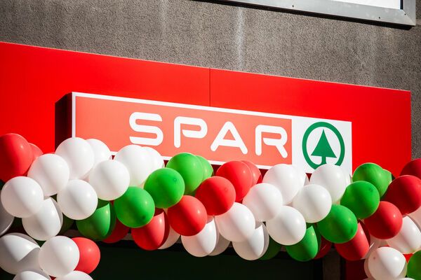 "SPAR" veikali Latvijā, publicitātes foto