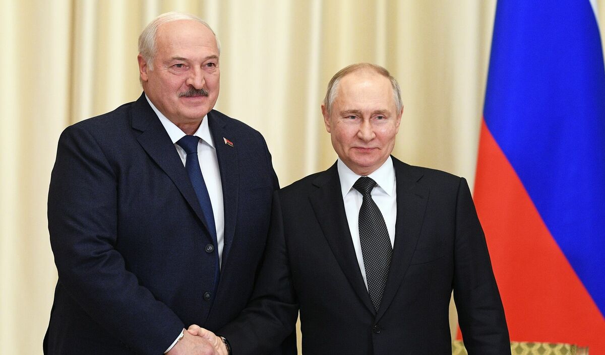 Aleksandrs Lukašenko un Vladimirs Putins. Foto: Vladimir Astapkovich, Sputnik, Kremlin Pool Photo via AP